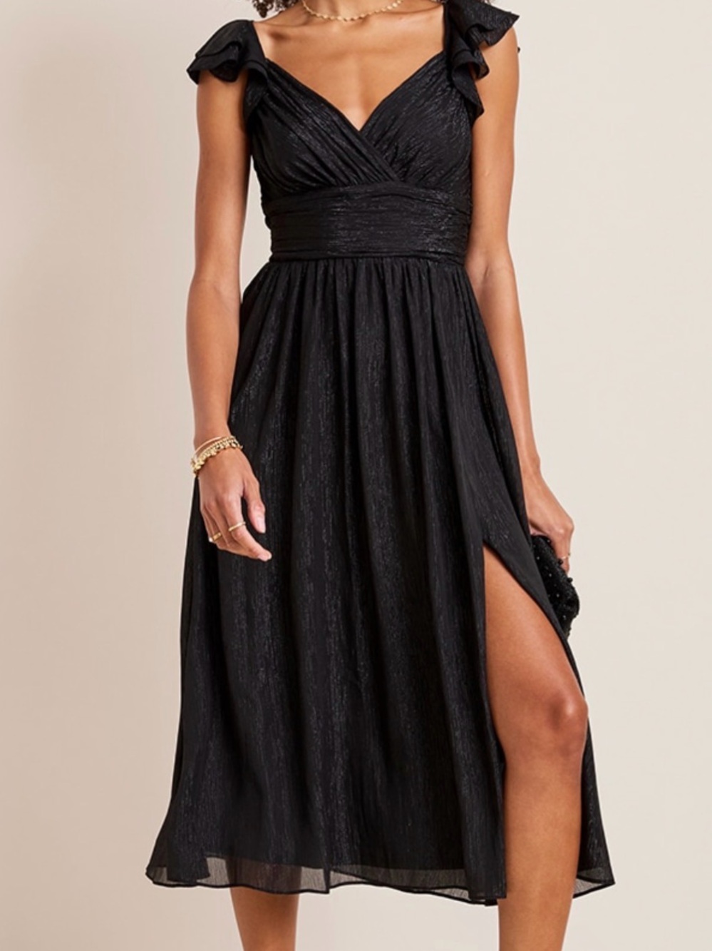 Francesca's Collections Black V-Neck Flutter-Sleeve Midi Dress - Small